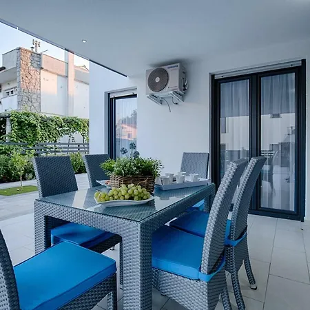 Apartamento Deluxe New - Few Steps From The - Luxury With Style - By Traveler Tourist Agency Krk