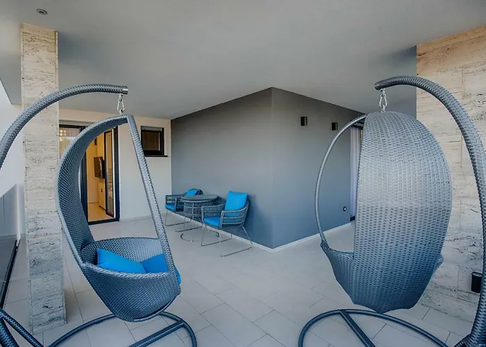 Deluxe By Traveler Tourist Agency Krk Krk Town