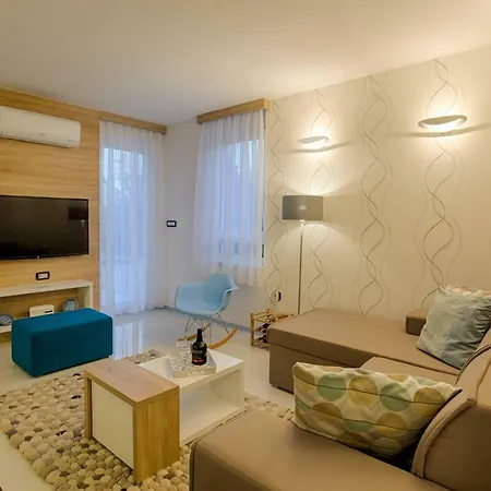 Deluxe New - Few Steps From The - Luxury With Style - By Traveler Tourist Agency Krk Apartament *