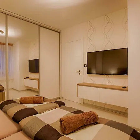 Apartament Deluxe New - Few Steps From The - Luxury With Style - By Traveler Tourist Agency Krk *