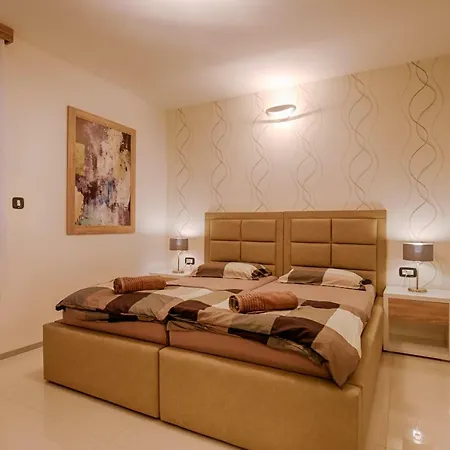 Deluxe New - Few Steps From The - Luxury With Style - By Traveler Tourist Agency Krk Apartament