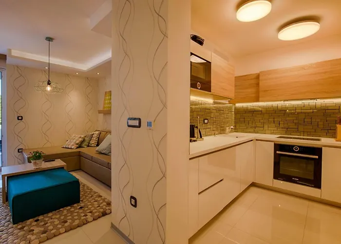 Deluxe New - Few Steps From The - Luxury With Style - By Traveler Tourist Agency Krk 아파트 크르크