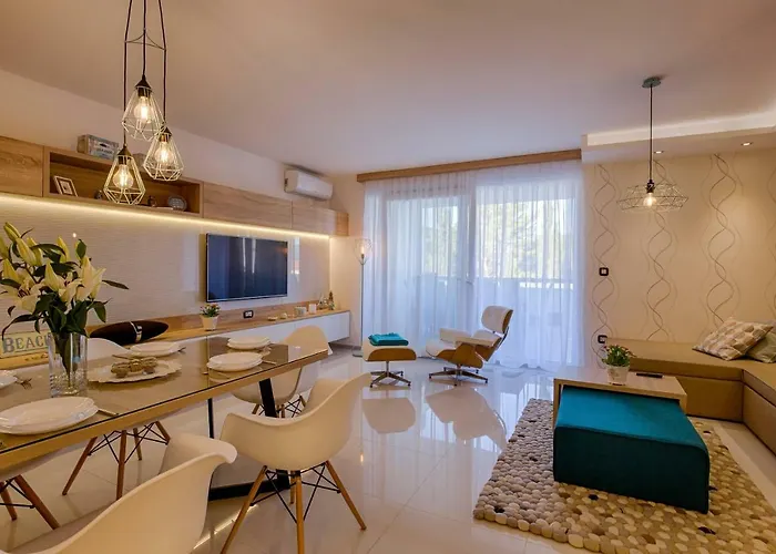 아파트 Deluxe New - Few Steps From The - Luxury With Style - By Traveler Tourist Agency Krk