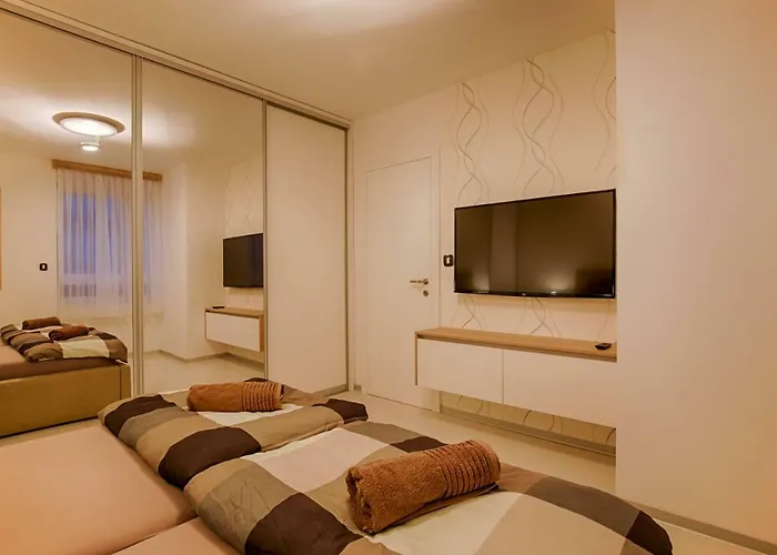 아파트 Deluxe New - Few Steps From The - Luxury With Style - By Traveler Tourist Agency Krk *